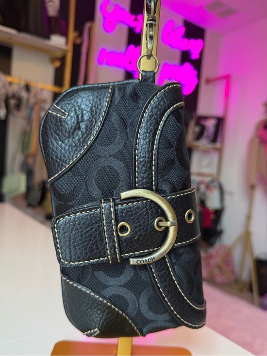Vintage 2004 Coach Soho Signature C Buckle Wristlet Black Y2K Bag Rare